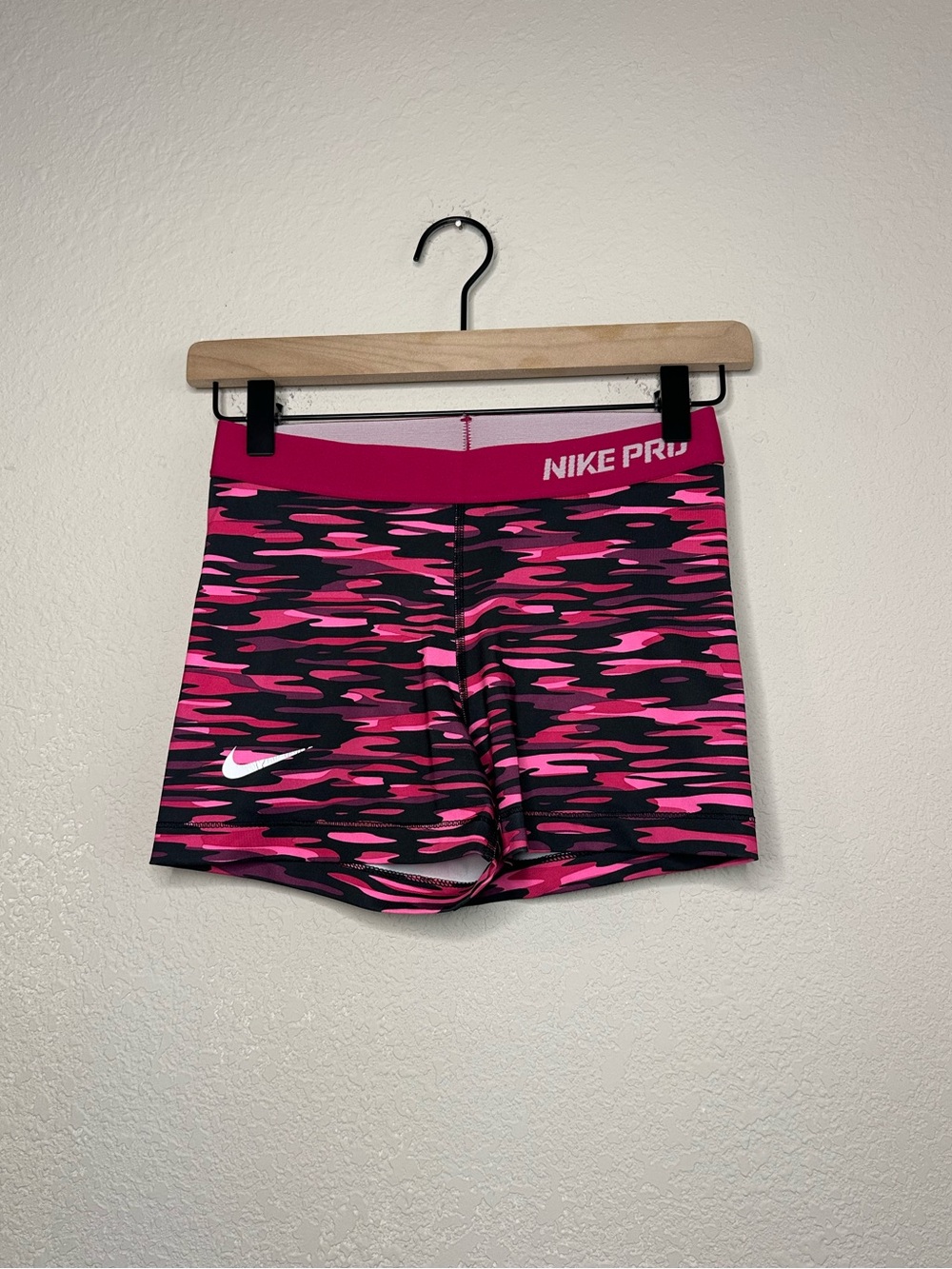 Nike Pro Pink and Black Camo Spandex Size Small